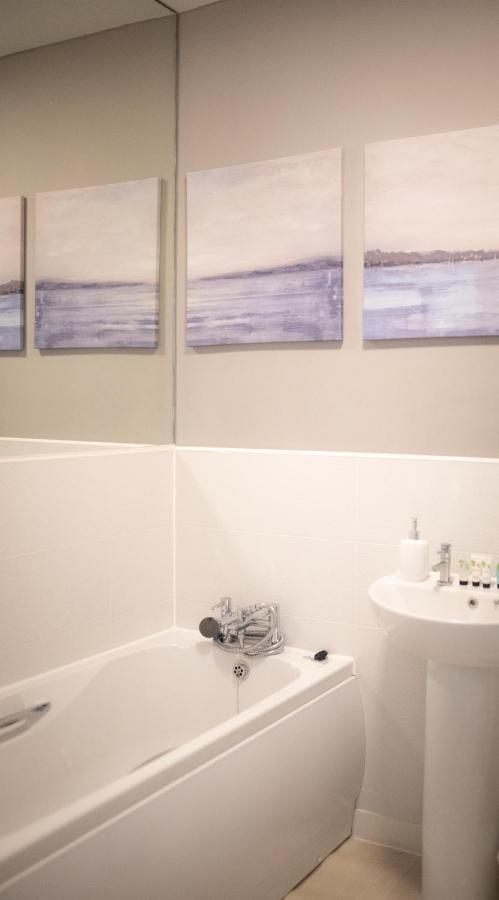 Stunning Sea Views, Luxury Apartment Beaches & Restaurants Are A Short Walk Away 新码头 外观 照片