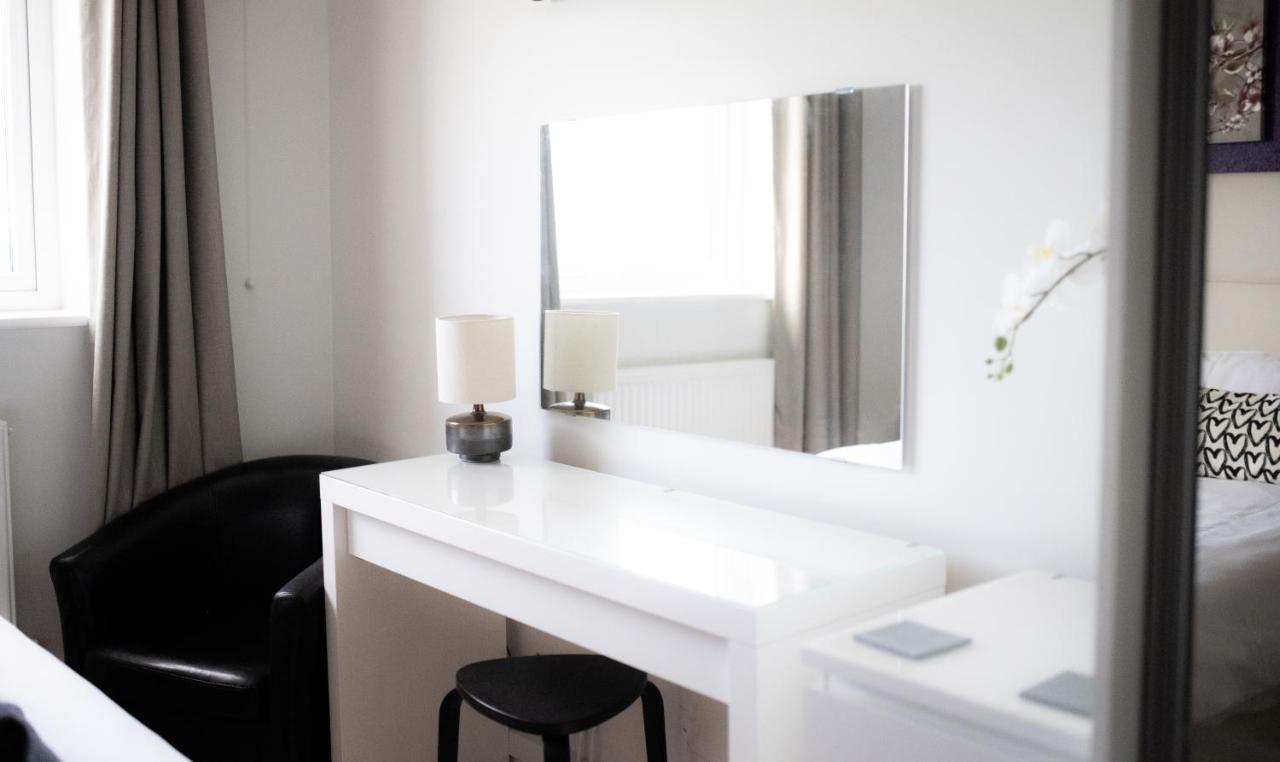 Stunning Sea Views, Luxury Apartment Beaches & Restaurants Are A Short Walk Away 新码头 外观 照片